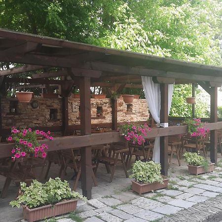 Семеен Хотел-Ресторант Маламовата Къща Gotse Delchev ภายนอก รูปภาพ