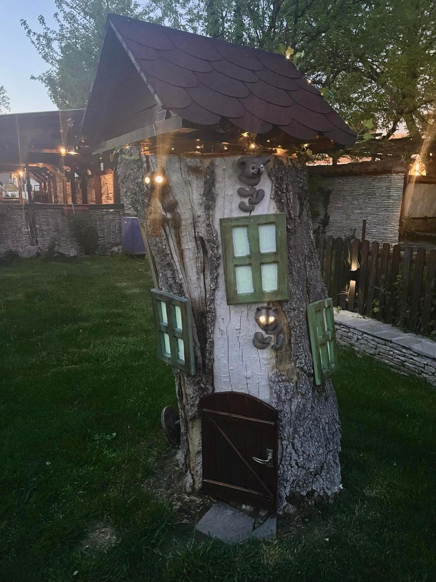 Семеен Хотел-Ресторант Маламовата Къща Gotse Delchev ภายนอก รูปภาพ